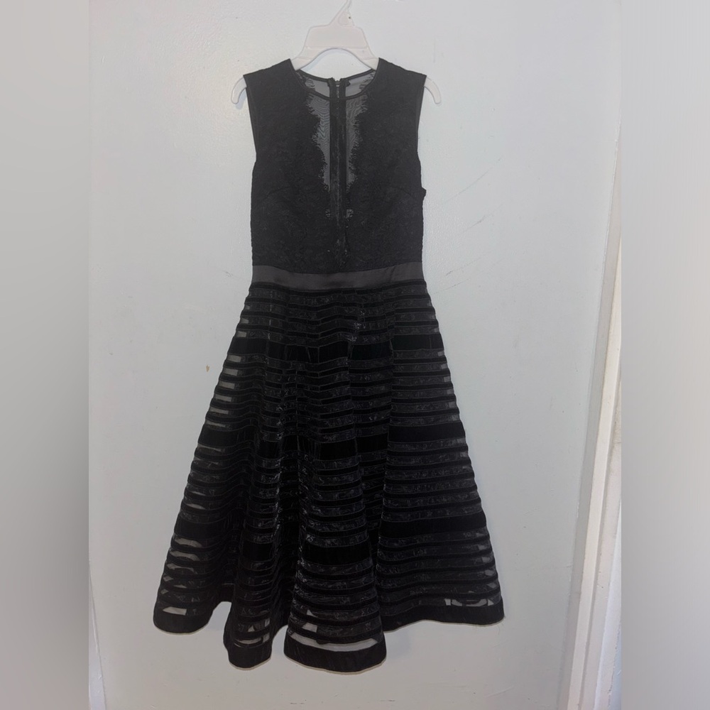 BEBE black lace velvet midi dress, size s/m